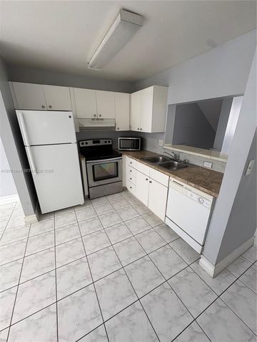 12035 SW 14th St 105, Miami, FL 33184