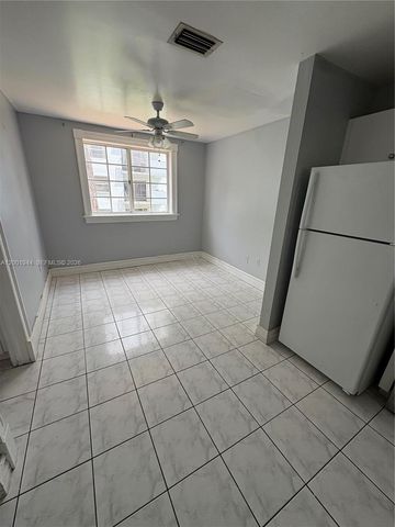 12035 SW 14th St 105, Miami, FL 33184