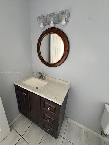 12035 SW 14th St 105, Miami, FL 33184