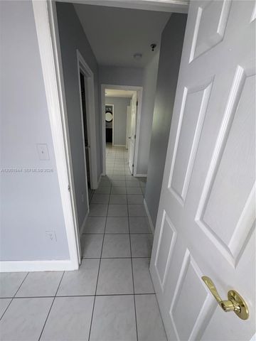 12035 SW 14th St 105, Miami, FL 33184