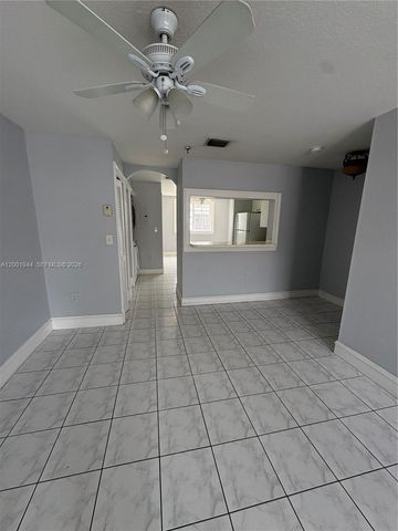 12035 SW 14th St 105, Miami, FL 33184