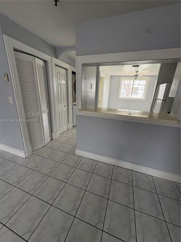 12035 SW 14th St 105, Miami, FL 33184