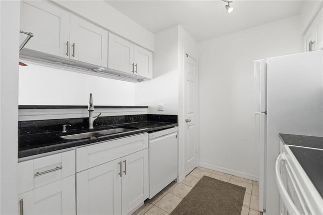 1000 W HORATIO STREET 111, Tampa, FL 33606