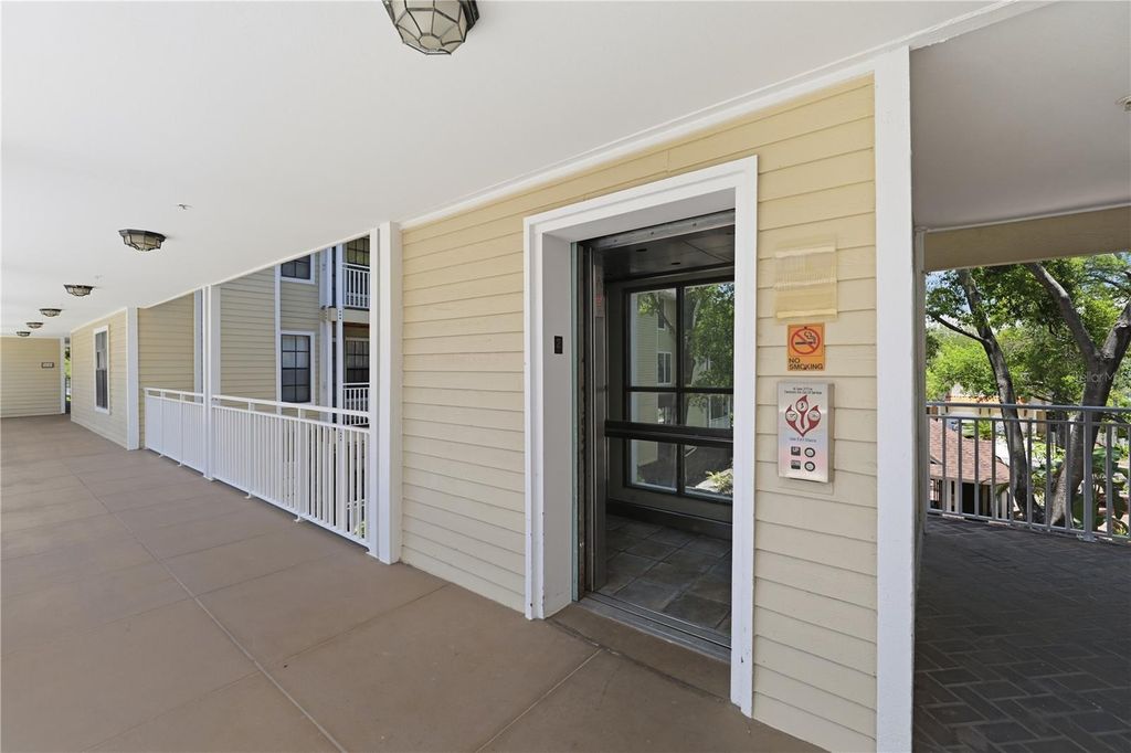Image 32 of property listing at 1000 W HORATIO STREET 111, Tampa, FL 33606