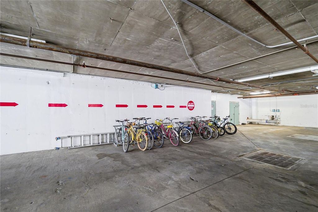 Image 34 of property listing at 1000 W HORATIO STREET 111, Tampa, FL 33606