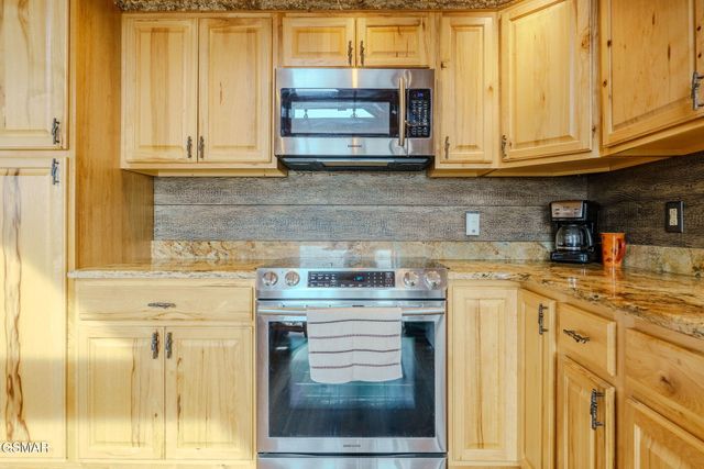 3644 Wears Mountain Lane, Sevierville, TN 37862