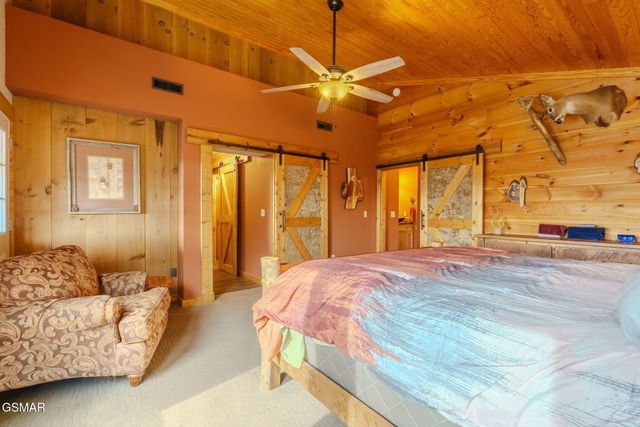 3644 Wears Mountain Lane, Sevierville, TN 37862