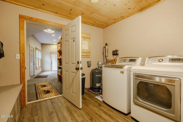 3644 Wears Mountain Lane, Sevierville, TN 37862