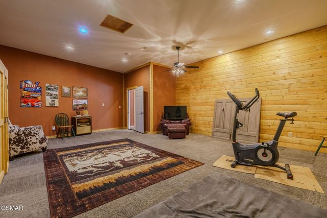 3644 Wears Mountain Lane, Sevierville, TN 37862