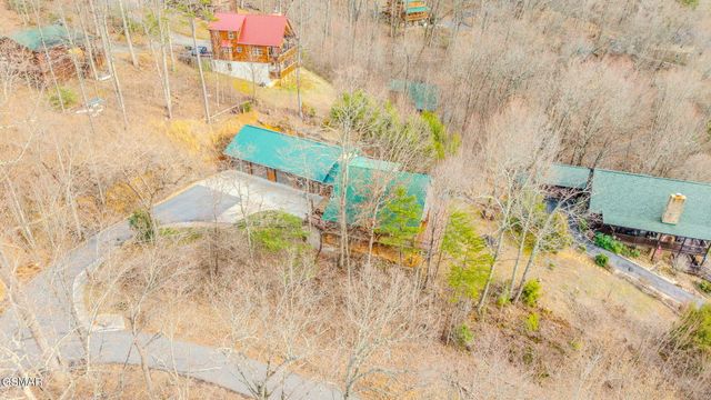 3644 Wears Mountain Lane, Sevierville, TN 37862