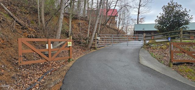 3644 Wears Mountain Lane, Sevierville, TN 37862