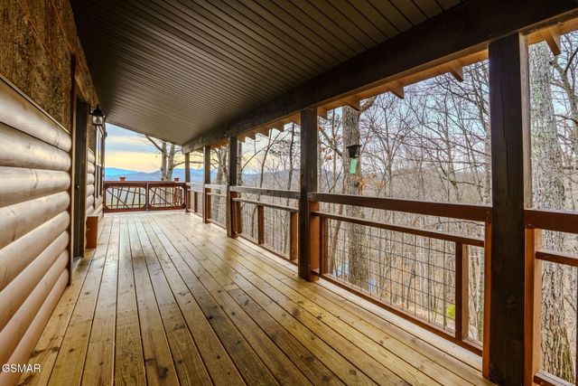 3644 Wears Mountain Lane, Sevierville, TN 37862