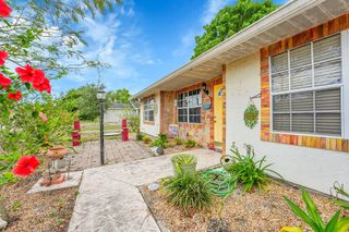 1742 SW Hampshire Lane, Port St Lucie, FL 34953