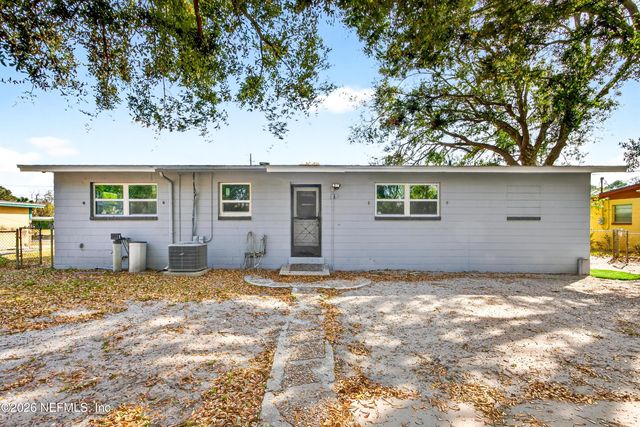 10063 AGAVE Circle N, Jacksonville, FL 32246