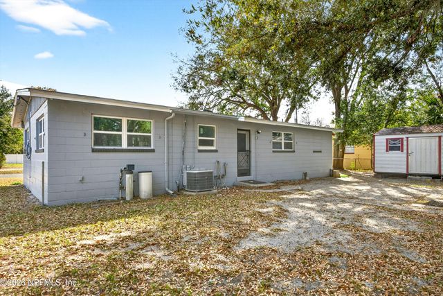 10063 AGAVE Circle N, Jacksonville, FL 32246