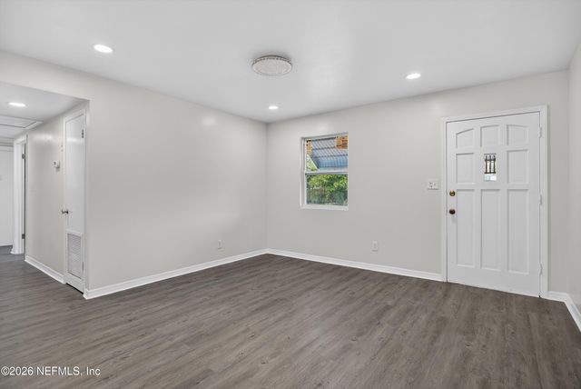 10063 AGAVE Circle N, Jacksonville, FL 32246