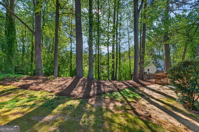 140 Blue Heron Lane, Alpharetta, GA 30009