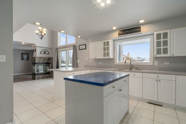 24751 Rosewood Lane, Manhattan, IL 60442