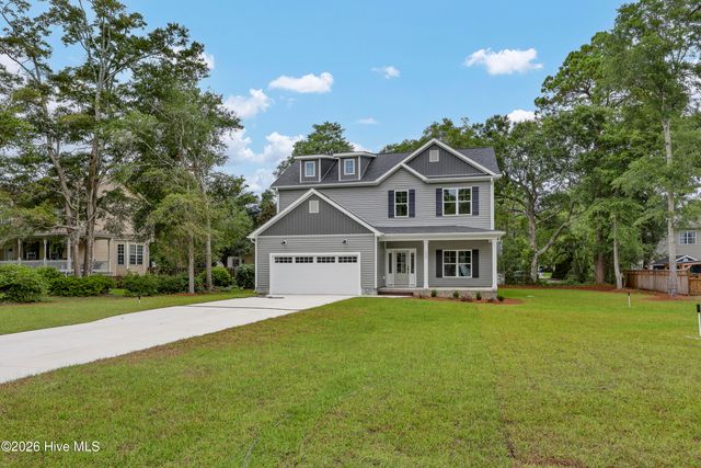 1320 Chadwick Shores Drive, Sneads Ferry, NC 28460