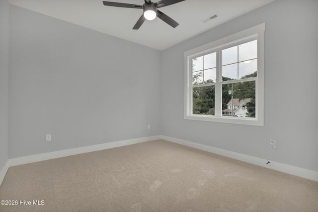 1320 Chadwick Shores Drive, Sneads Ferry, NC 28460