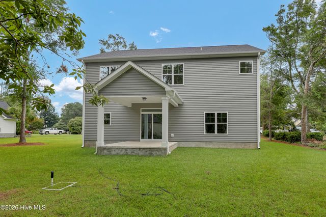 1320 Chadwick Shores Drive, Sneads Ferry, NC 28460