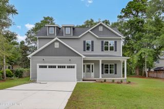 1320 Chadwick Shores Drive, Sneads Ferry, NC 28460