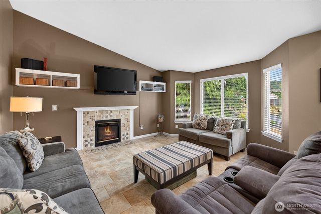 1217 Boatman Avenue NW, Orting, WA 98360