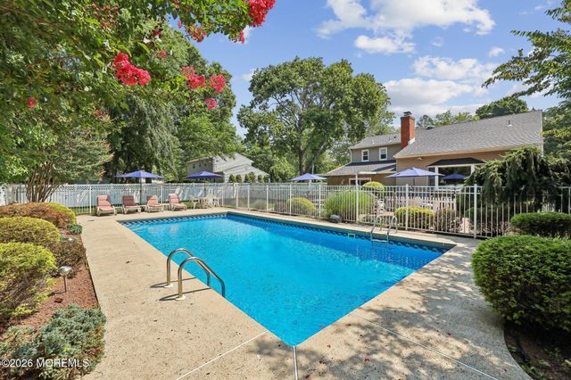 6 Murfield Drive, Lincroft, NJ 07738