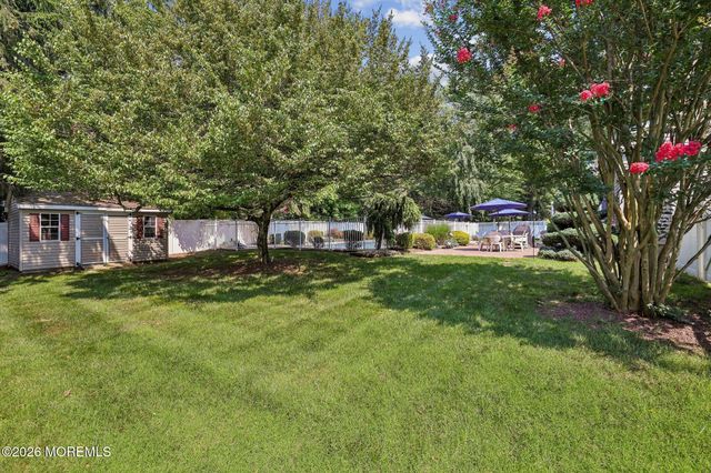 6 Murfield Drive, Lincroft, NJ 07738