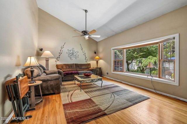 6 Murfield Drive, Lincroft, NJ 07738