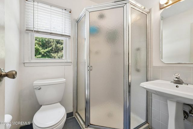 6 Murfield Drive, Lincroft, NJ 07738