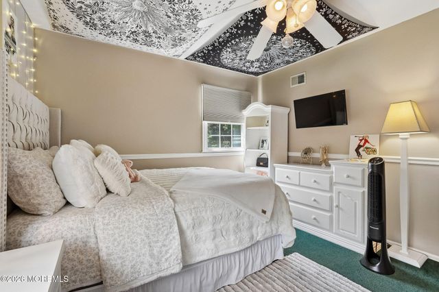 6 Murfield Drive, Lincroft, NJ 07738