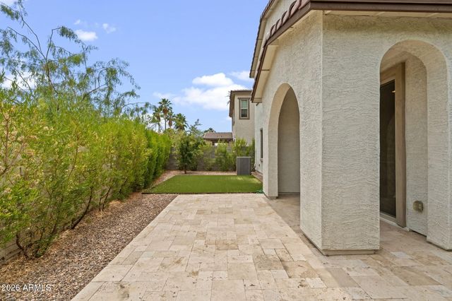 6439 N 17TH Place, Phoenix, AZ 85016