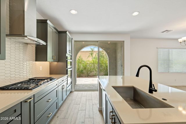 6439 N 17TH Place, Phoenix, AZ 85016
