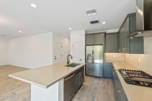 6439 N 17TH Place, Phoenix, AZ 85016