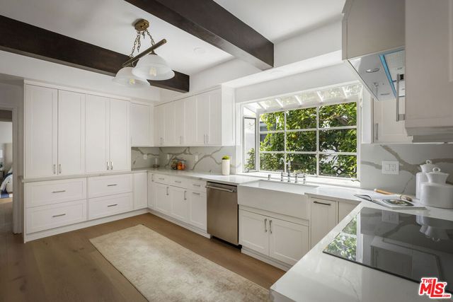 901 Malcolm Avenue, Los Angeles, CA 90024