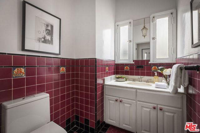 901 Malcolm Avenue, Los Angeles, CA 90024