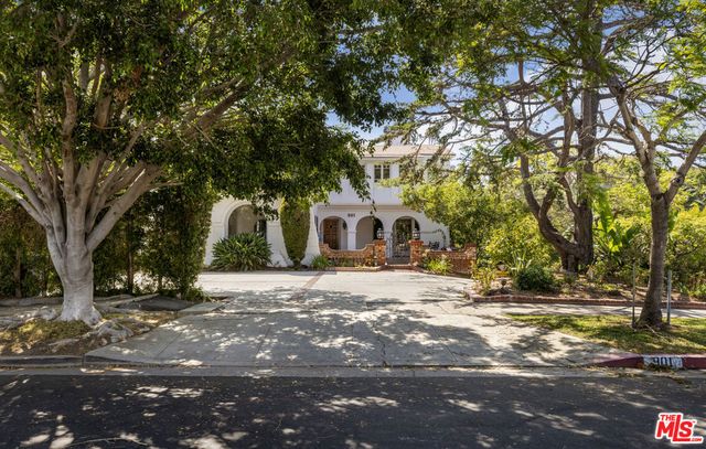 901 Malcolm Avenue, Los Angeles, CA 90024