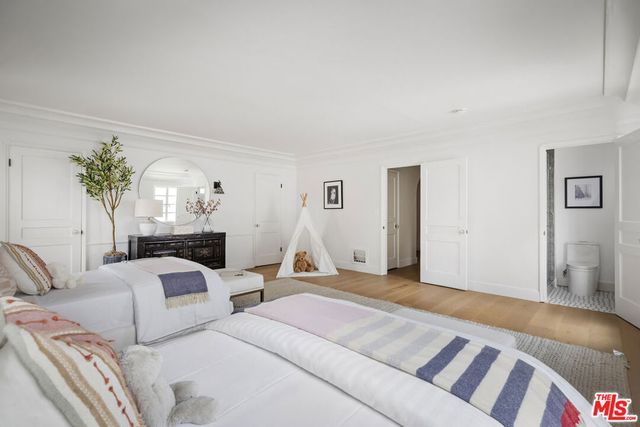 901 Malcolm Avenue, Los Angeles, CA 90024