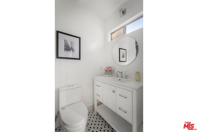 901 Malcolm Avenue, Los Angeles, CA 90024