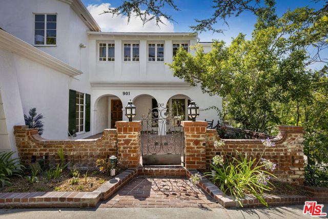901 Malcolm Avenue, Los Angeles, CA 90024