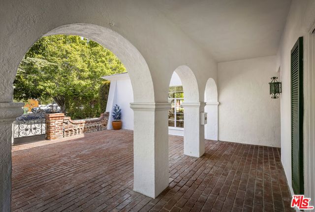 901 Malcolm Avenue, Los Angeles, CA 90024