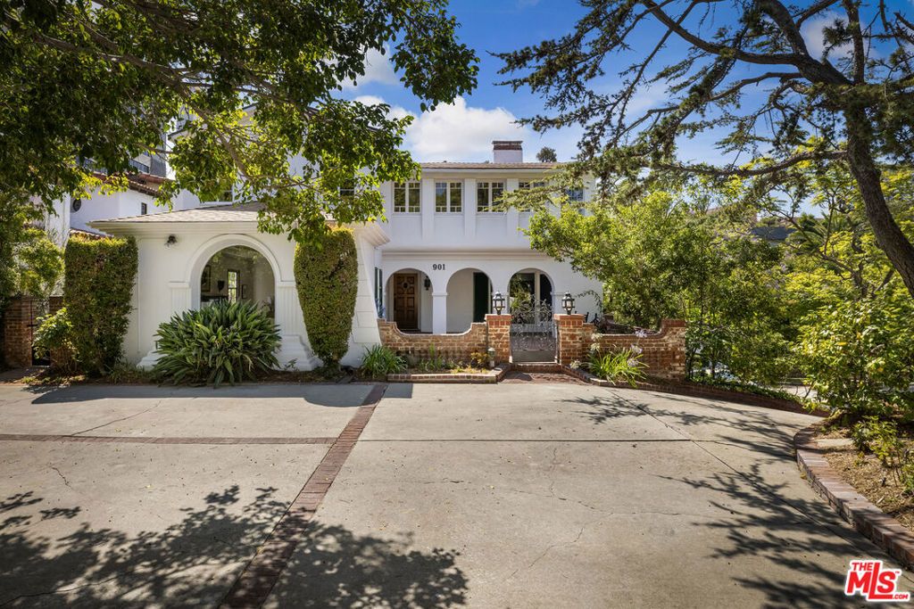 901 Malcolm Avenue, Los Angeles, CA 90024
