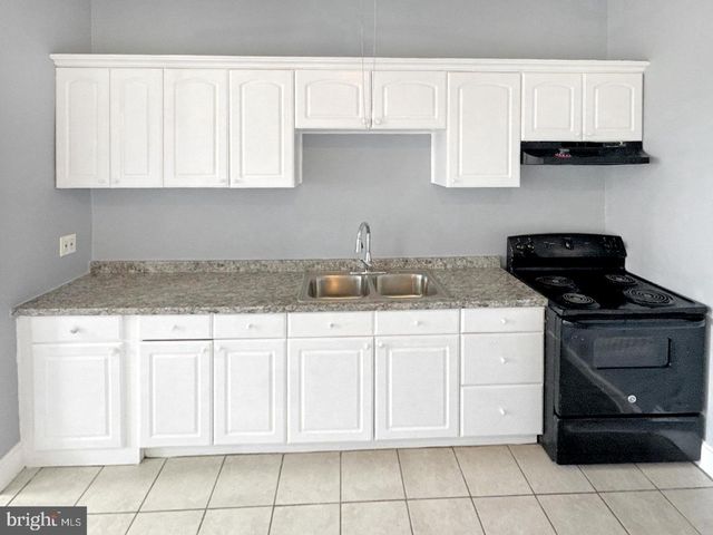 1812 MCCULLOH ST, Baltimore, MD 21217