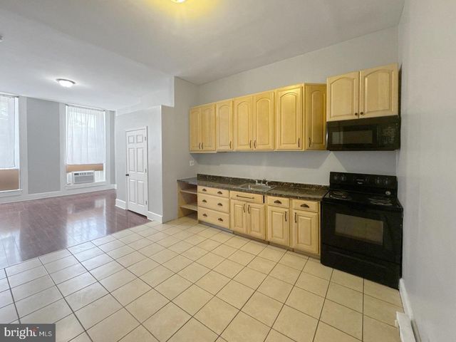 1812 MCCULLOH ST, Baltimore, MD 21217