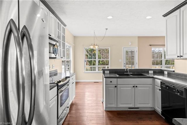 208 Mountain View Road, Statesville, NC 28625