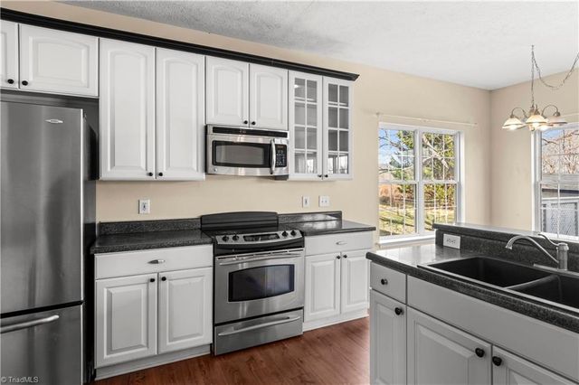 208 Mountain View Road, Statesville, NC 28625