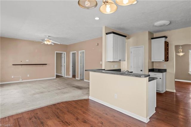 208 Mountain View Road, Statesville, NC 28625