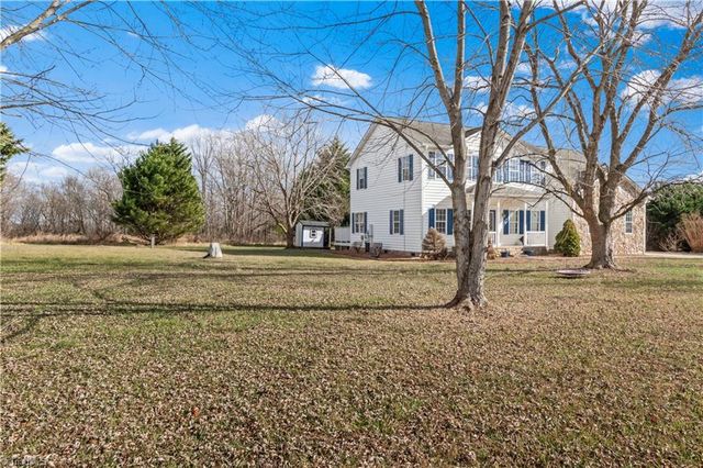 208 Mountain View Road, Statesville, NC 28625