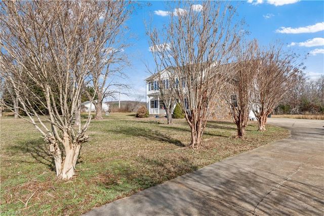 208 Mountain View Road, Statesville, NC 28625